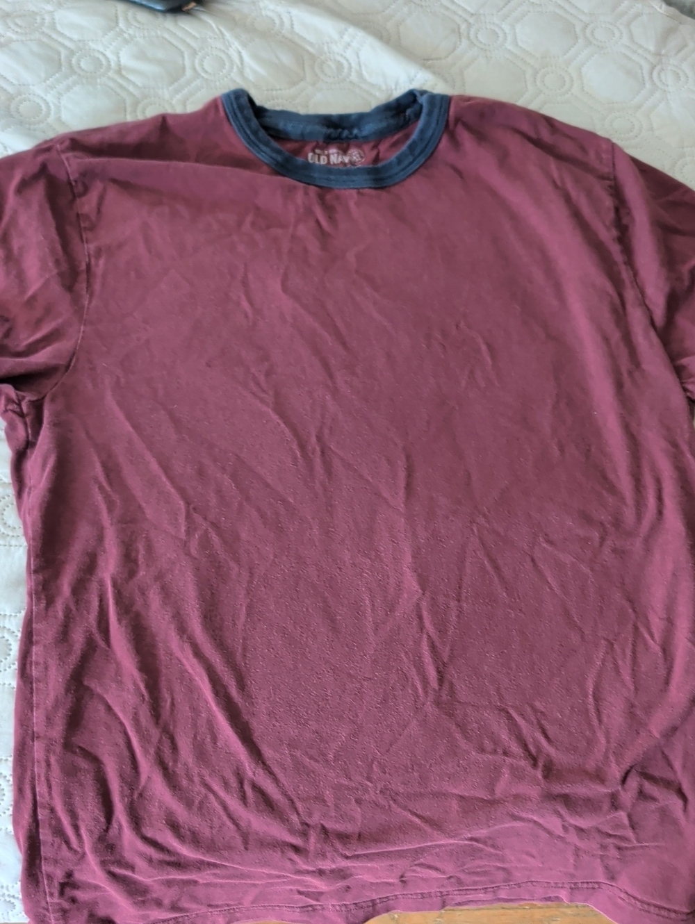 Old Navy Men's Short Sleeve Tee in Burgundy with Navy Collar